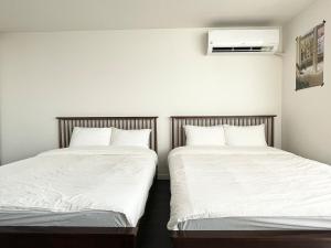 Hongdae Stn 1min Simple Style