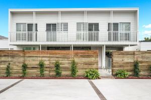 Sanctuary Spaces - Lomani Six