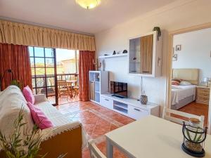 Magnificent Balcon with Sea and Pool View