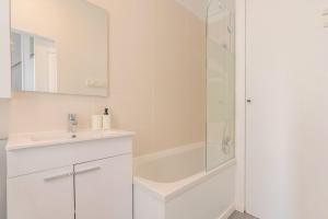 Maisons de vacances Maison 3 chambres, parking gratuit & proche metro : photos des chambres