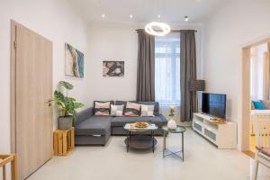 Deluxe & Cozy 3Bedroom Suites next to the Fashion St