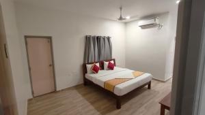 Hotel Sun Suites - A unit of SUN Group - Spacious Rooms - Brand New Building