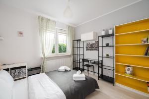 Bemowo Homely Apartment by BookingHost