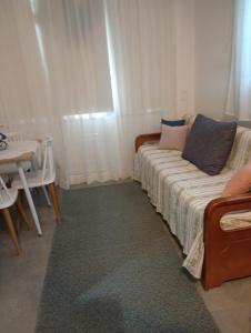 Small home of the Square Σπιτάκι της Πλατείας