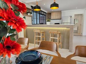 Modern 2 Bedroom Pool Villa in Kamala