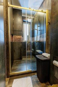 King 3 and SPA