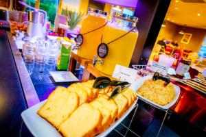 Hotels Campanile Pontarlier : photos des chambres