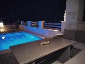 Luxury stone villas in Afitos Staloni