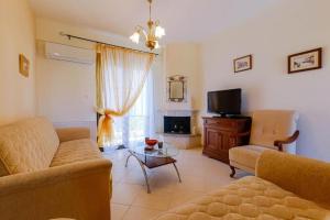 Heliophilia 3-bdrm Maisonette in Nea Fokea