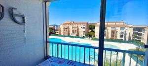 Apartment with pool near the city center