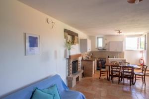 AGRITURISMO BUON VENTO, Appartamento PICCOLI SOLI una chic country house in Gubbio Italy
