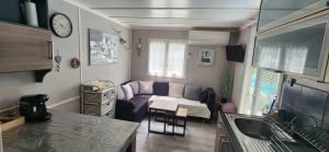 Maisons de vacances Tropica Nimes Chalet 2 chambres confort climatise : photos des chambres