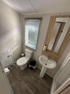 Trecco Bay - Sleeps 6 - Pet Friendly - Parking