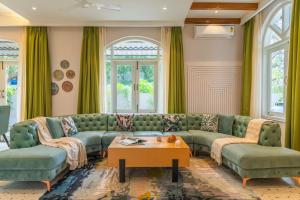 Mayfair 5BHK Super Luxury Private Pool Villa Calangute