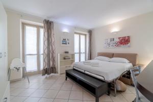 GuestHost - Piazza Statuto Functional Studio