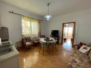 Fully equipped apartment In Fier - Parking, Balcony, WIFI