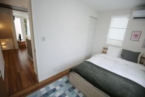 YT2198 Two minutes direct to Ikebukuro for ten people ree Wi-Fi