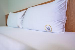 3 bedroom garden pool holiday villa