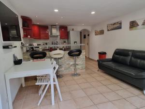 villa provençale avec piscine,proche mer