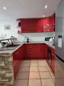 villa provençale avec piscine,proche mer