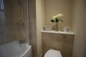 The Fraya Suite at Sterling house Short Stays