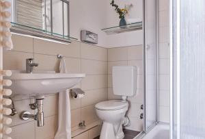 Deluxe Double Room room in Hotel Binzer Hof