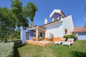 Peaceful Villa by Melides w Pool, by TimeCooler