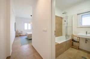 Peaceful Villa by Melides w Pool, by TimeCooler