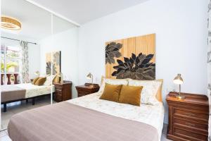 Two modern and bright apartments near el Duque beach