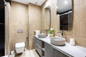 Two modern and bright apartments near el Duque beach