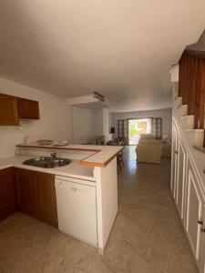 Estepona - Playa - Villa 2 dormitorios en urbanización cerca de la playa AL18