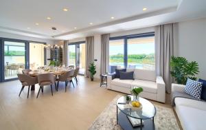 Luxury Villa Harmony with heated pool and seaview