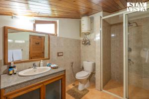 StayVista at Himalayan Retreat Luxury stay in Manali with Bonfire, BBQ and Mountain views