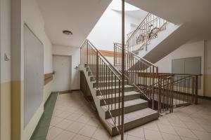 Katowicka Comfort Apartment by BookingHost