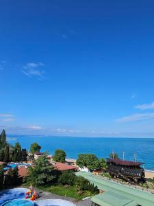 Превъзходен апартамент Къщата на Мечтите-Златни пясъци на първа линия