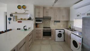 24 Isikhulu Umdloti Beachfront