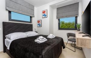 Cozy Home In Linardici