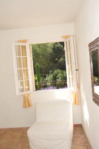 Maison en pierre cadre paradisiaque cigales