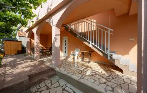 2 Bedroom Amazing Apartment In Poljica