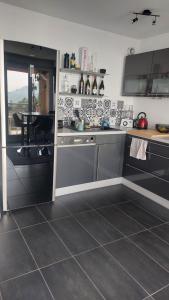 Sweet home avec vue incroyable lac leman! A lentrée du Lavaux et proche lausanne