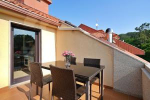 GALIHOST - Ático con piscina y vistas en Sanxenxo