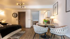 Zen Retreat Studio in Silver Mountain