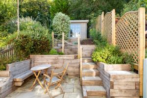 Fort Victoria Cottages - Solent Cottage