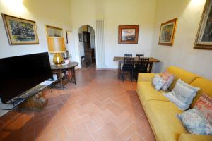 UNYCA - Typical Florentine Hideaway