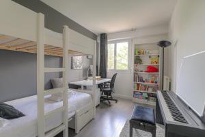 Appartements T3 lumineux pour 6 personnes proche metro Lyon : photos des chambres