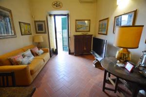 UNYCA - Typical Florentine Hideaway