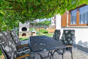 Apartments Marta by Rent Istria