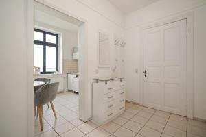 Ferienwohnung SeaView mit Seeblick und eigener Sonnenterrasse mit Seezugang