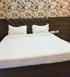 Hotel THE ROYAL PARK Fitness GYM,Marrage Hall & conference hall