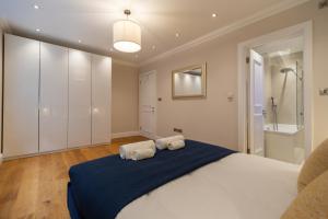 London luxury 3BD 3BTH Knightsbridge, Chelsea Lower Ground Floor Flat